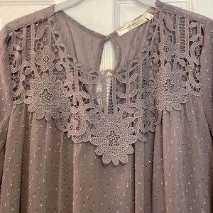 Gorgeous lined dress with lace at top and on sleeves